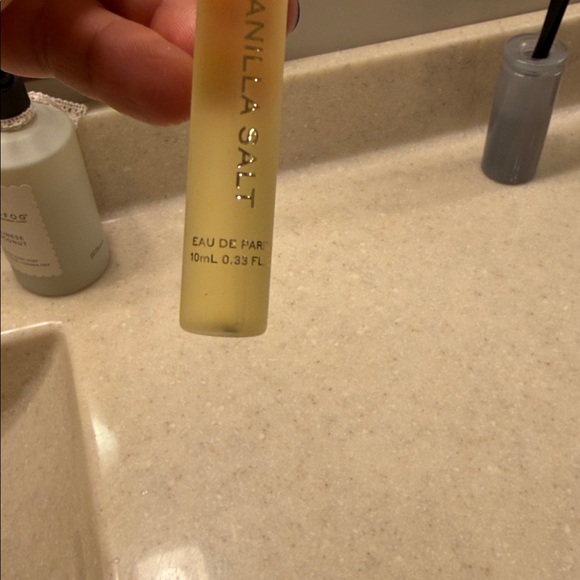 Ellis Brooklyn Vanilla Salt - Picture 3 of 3